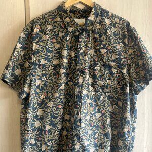 American Eagle Outfitters Floral Casual Button Down Shirt - Blue and Cream